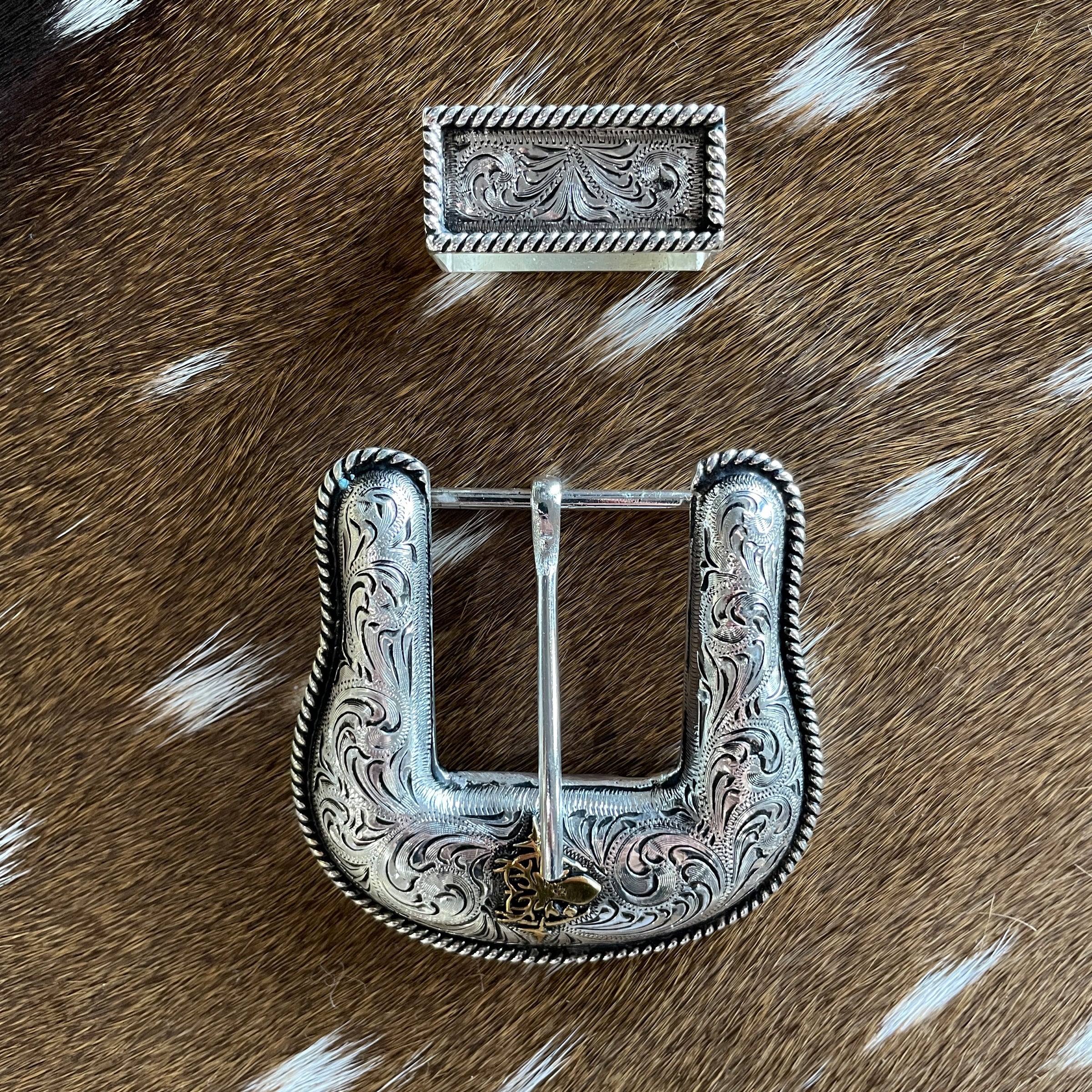 Heartbeat of a Hunter Domed Western Belt Buckle