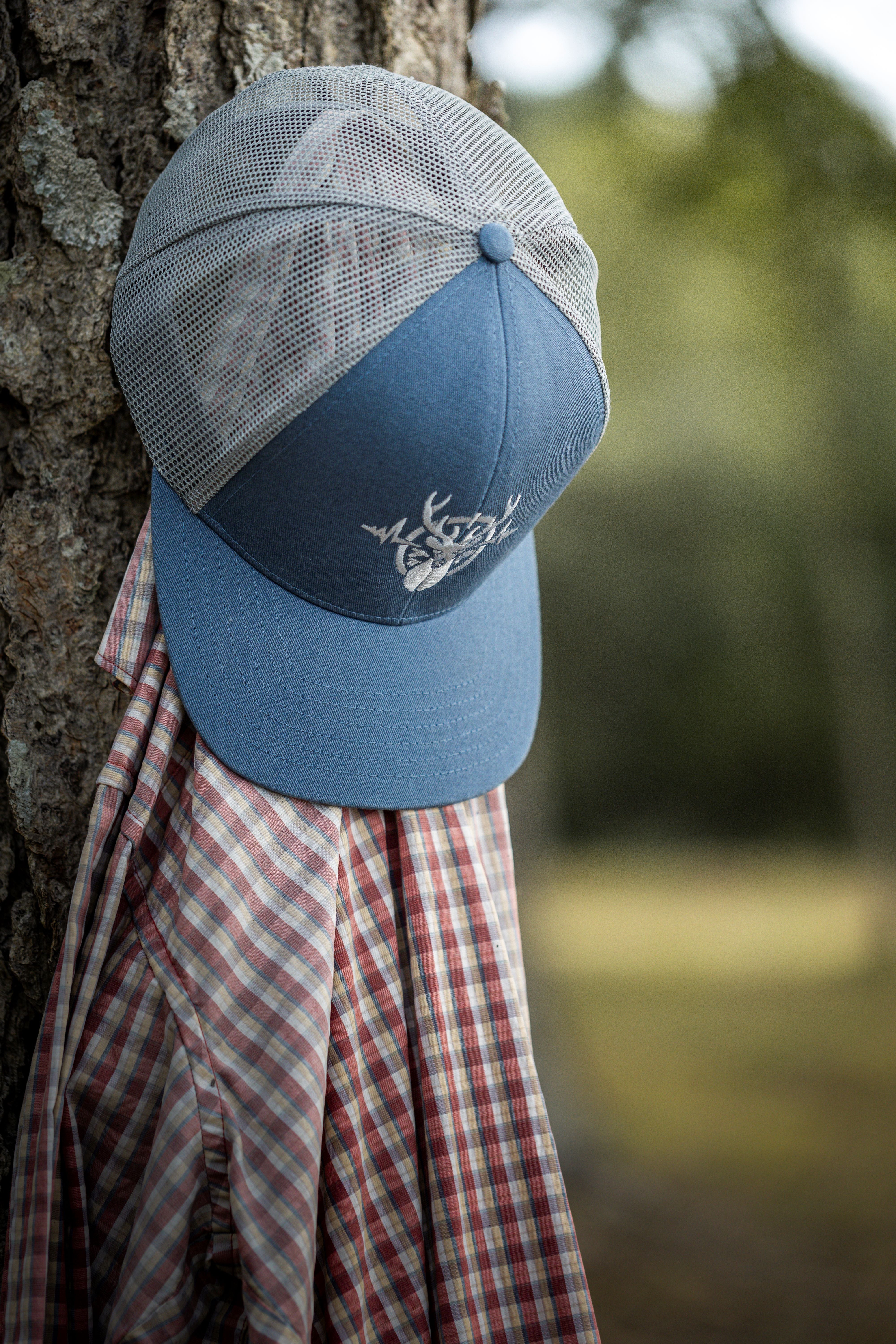 Heartbeat of a Hunter MeshBack SnapBack Cap – A Timeless Classic