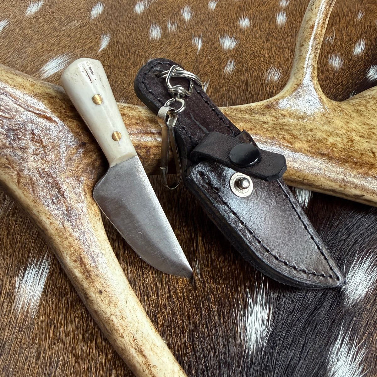 Hand-Forged Keychain Knife – Small Blade, Serious Craftsmanship