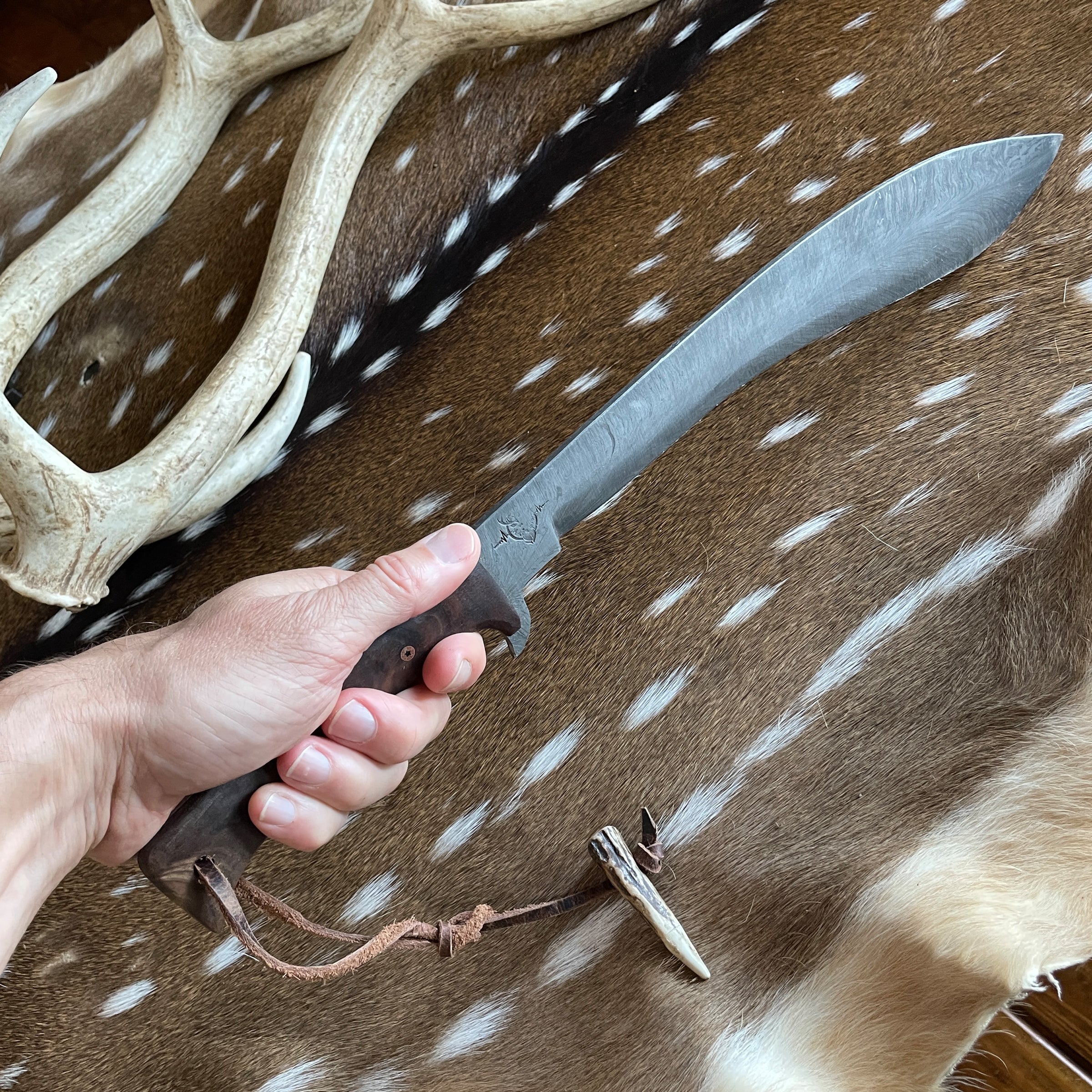 Heartbeat of a Hunter Handmade Forged Kukri Knife – A Masterpiece of Craftsmanship