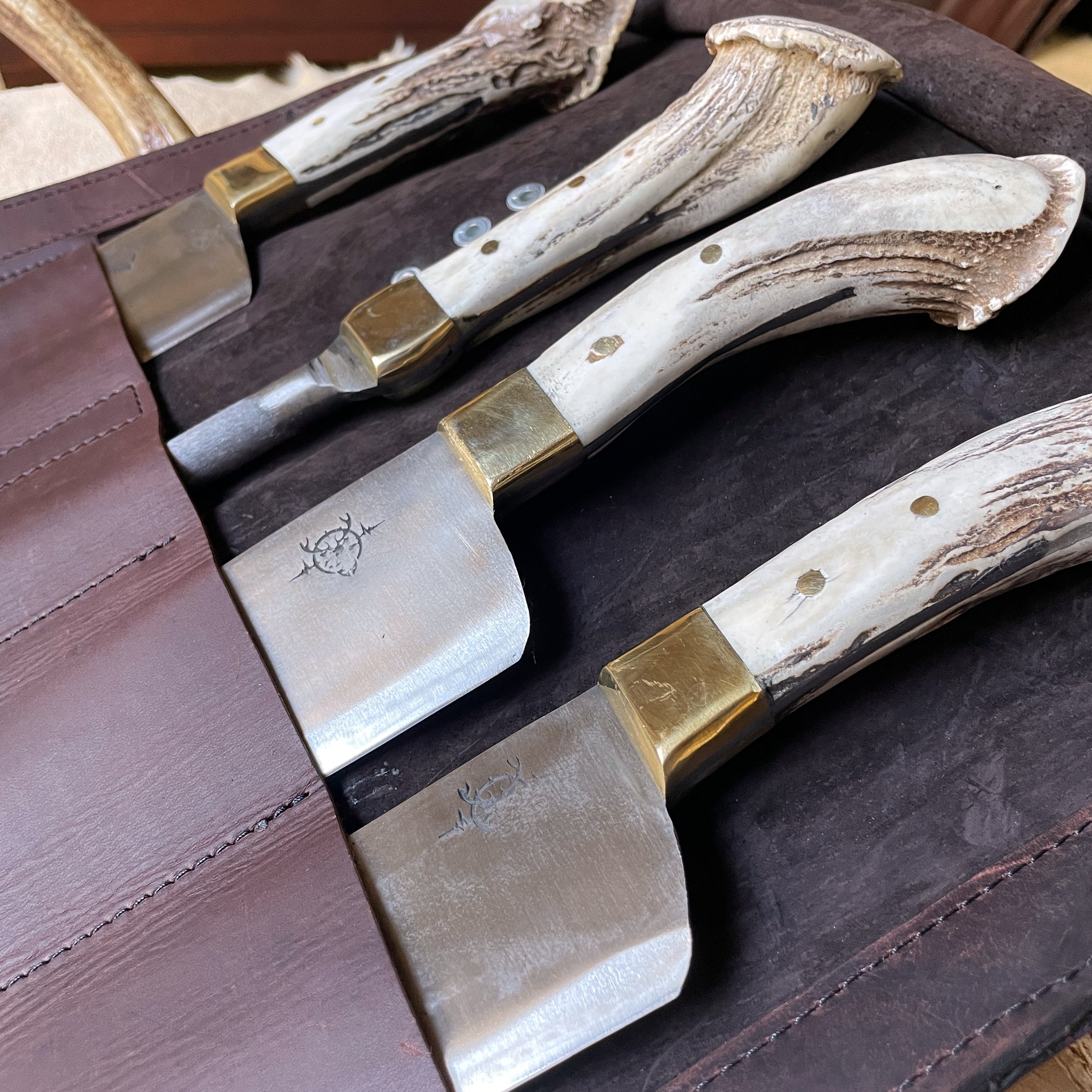 Heartbeat of a Hunter "The Huntress" Knife Roll – Elevate Your Culinary Adventure