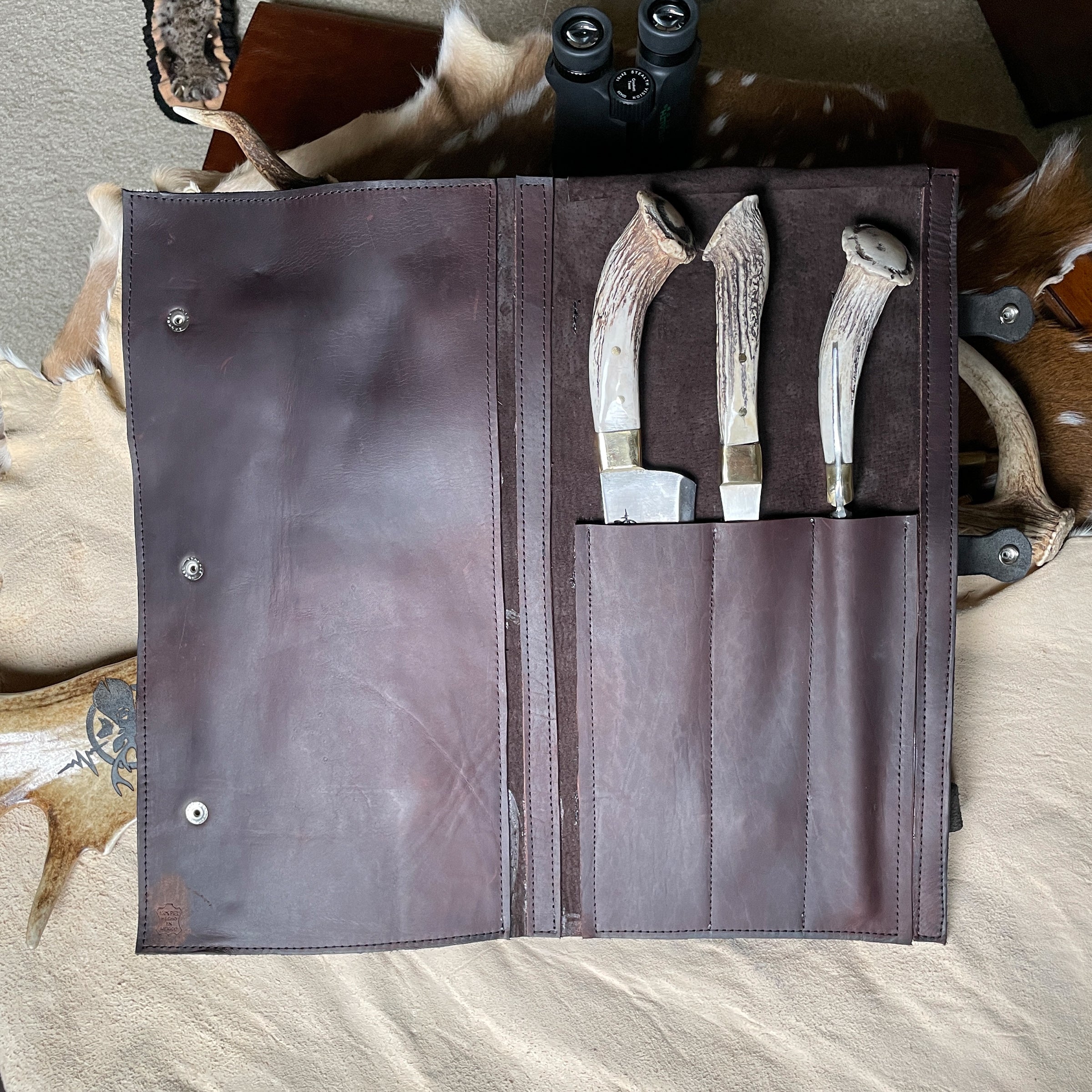 Heartbeat of a Hunter Leather Menu Case – Your Culinary Companion on the Go