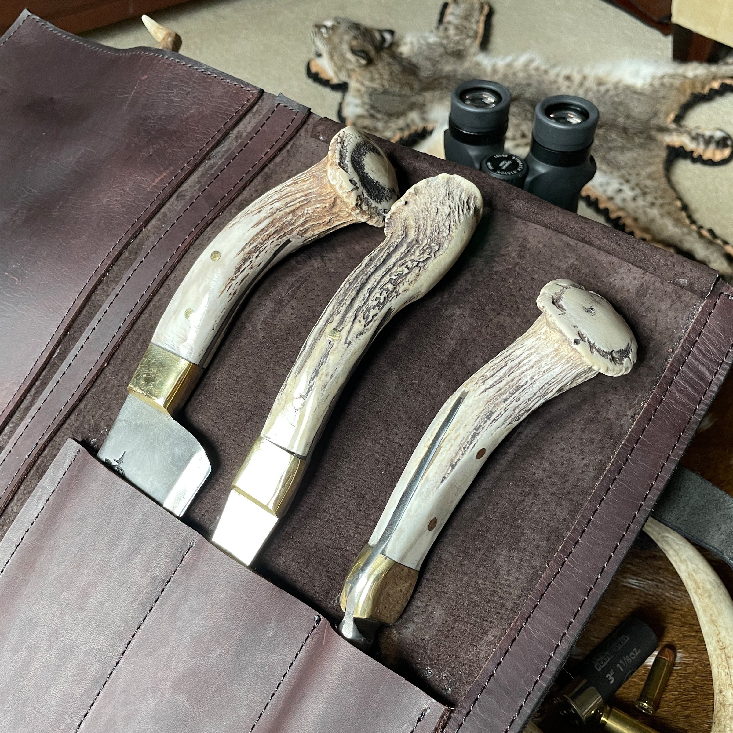 Heartbeat of a Hunter Leather Menu Case – Your Culinary Companion on the Go