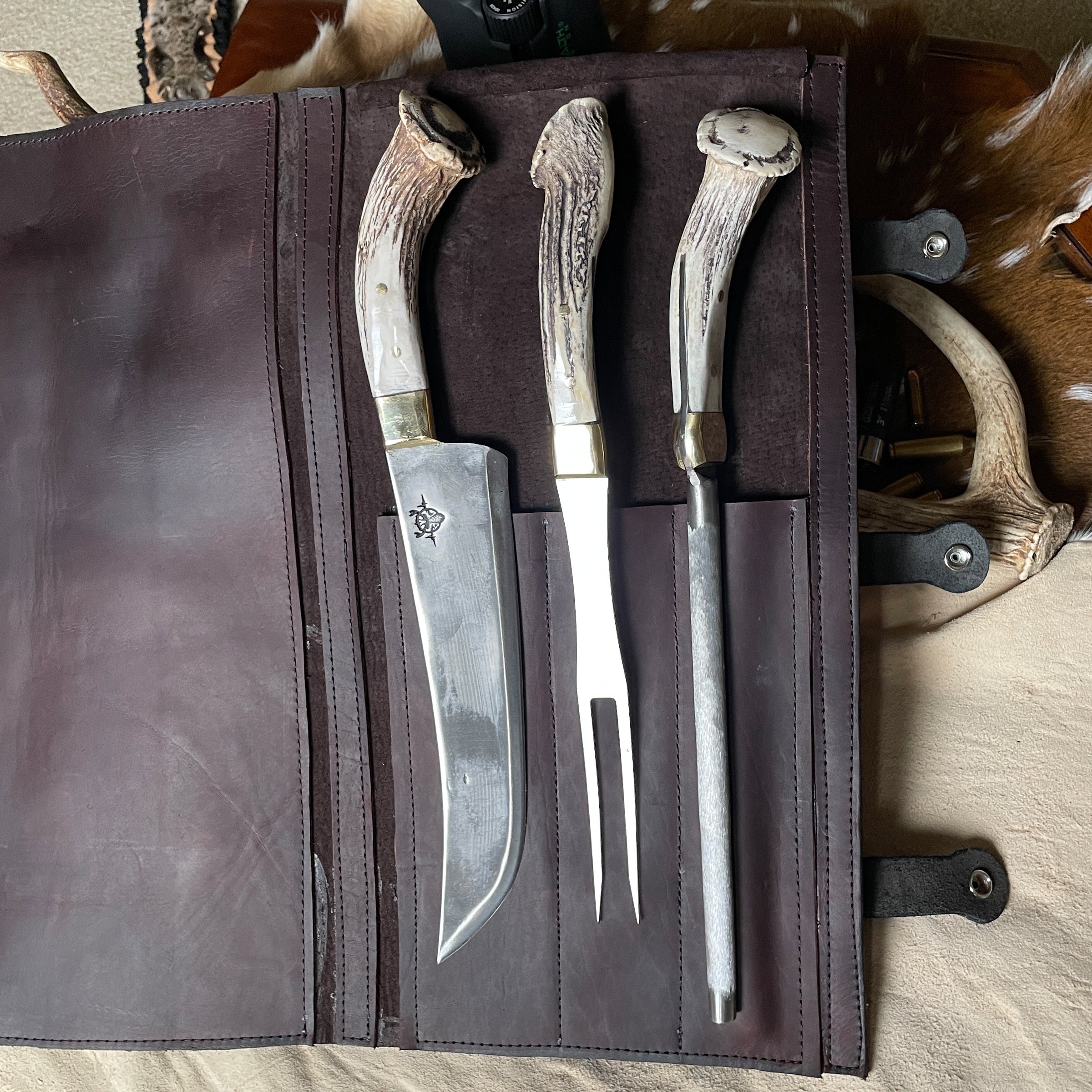Heartbeat of a Hunter Leather Menu Case – Your Culinary Companion on the Go