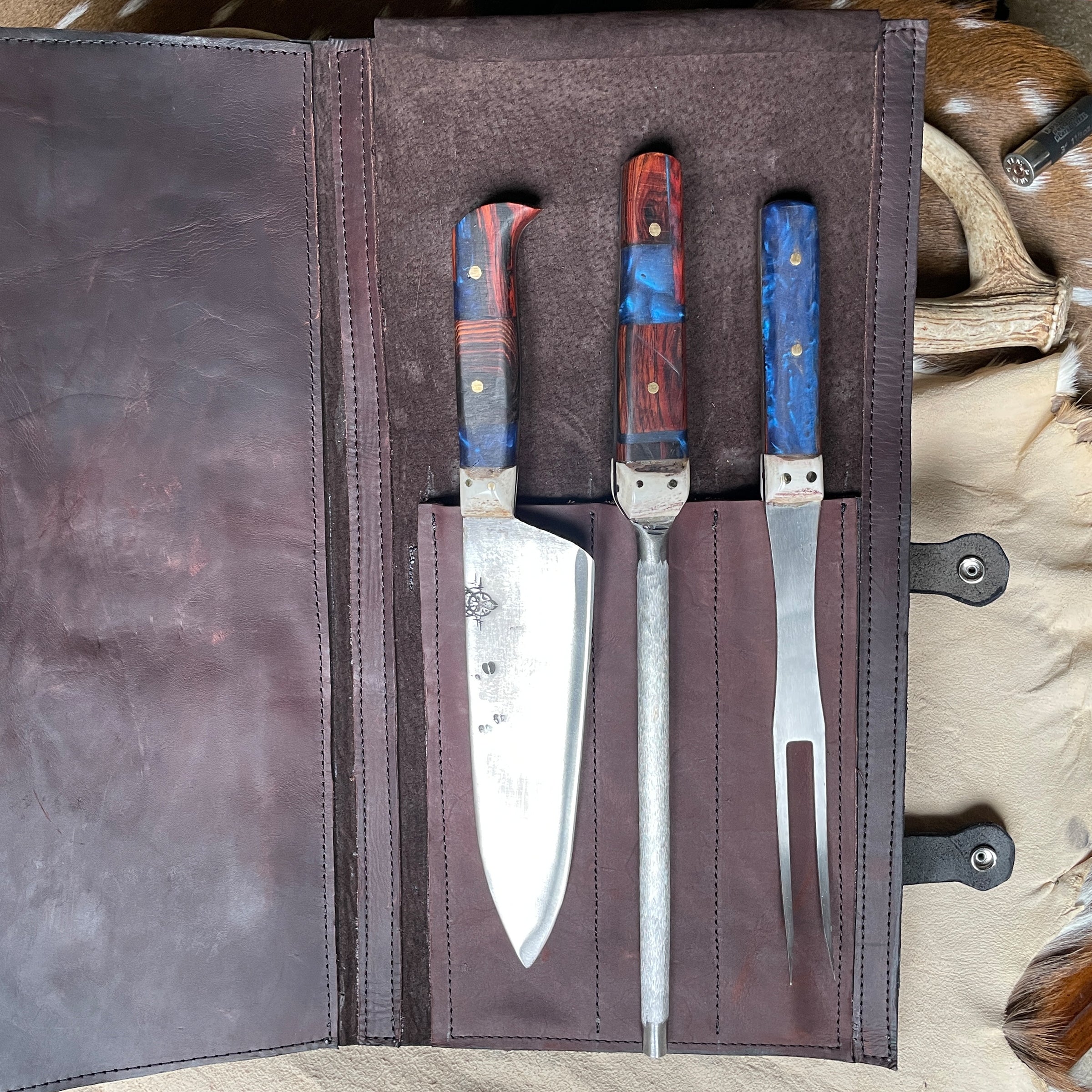 Heartbeat of a Hunter Leather Menu Case – Your Culinary Companion on the Go