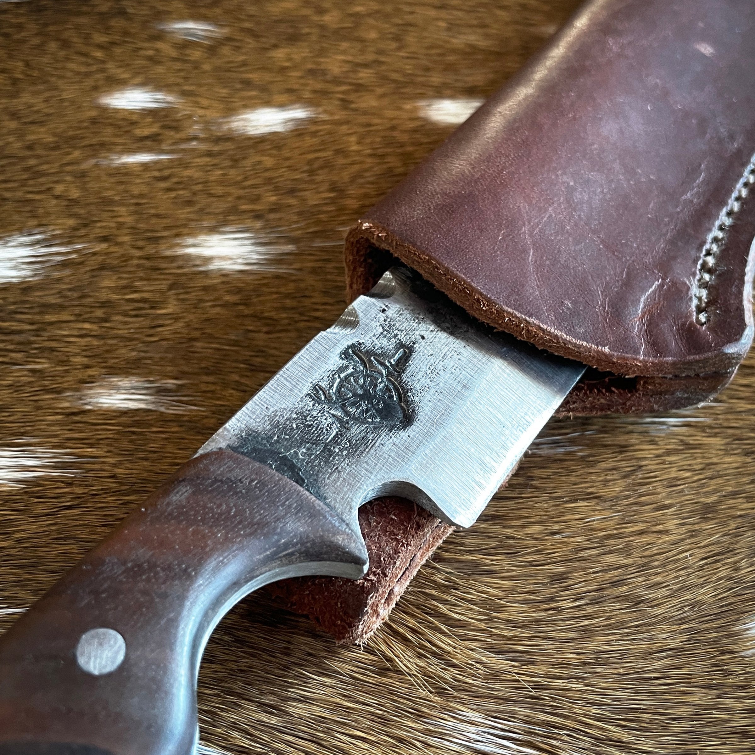 Heartbeat of a Hunter "The Skinner" Knife – Precision and Craftsmanship in Your Hand
