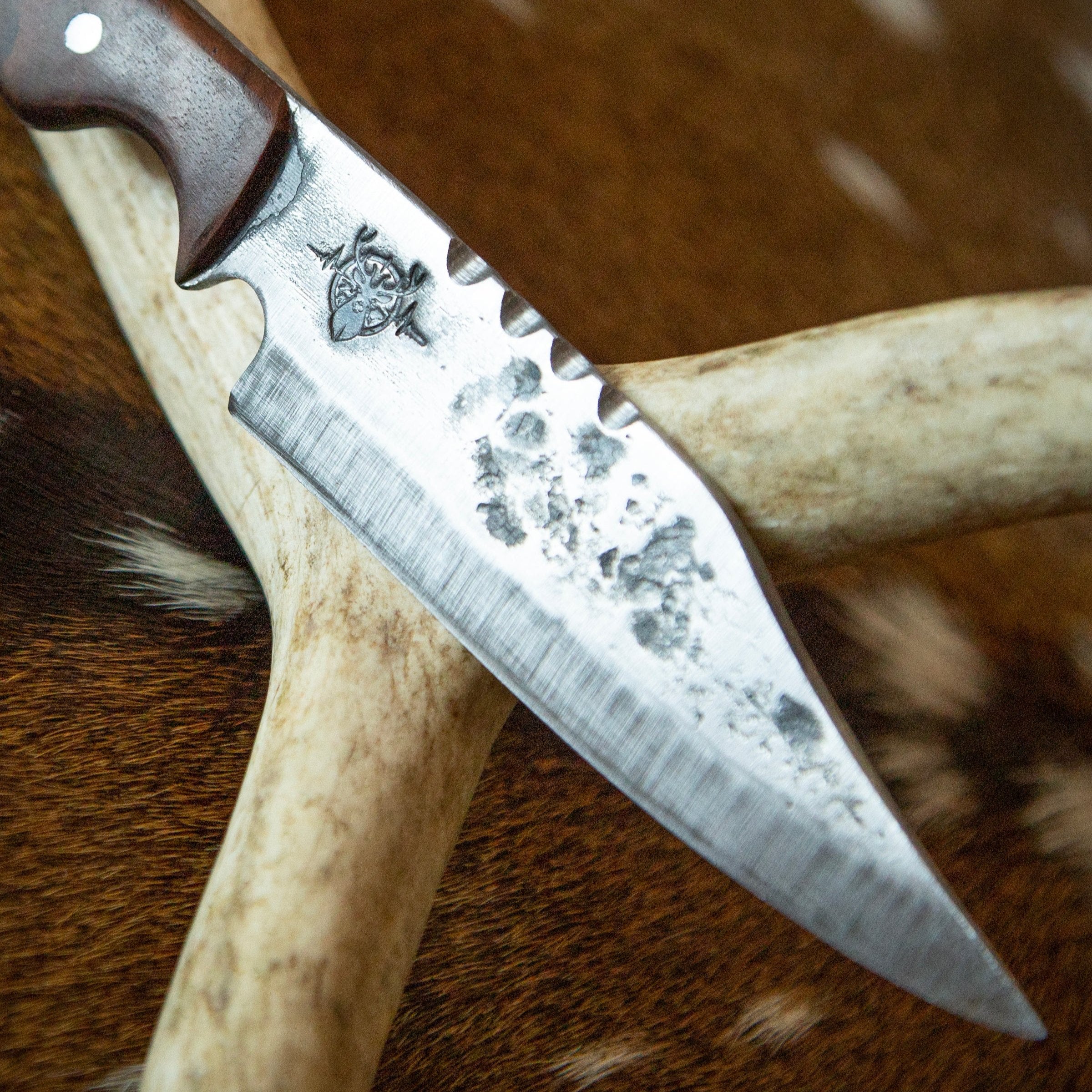 Heartbeat of a Hunter "The Skinner" Knife – Precision and Craftsmanship in Your Hand