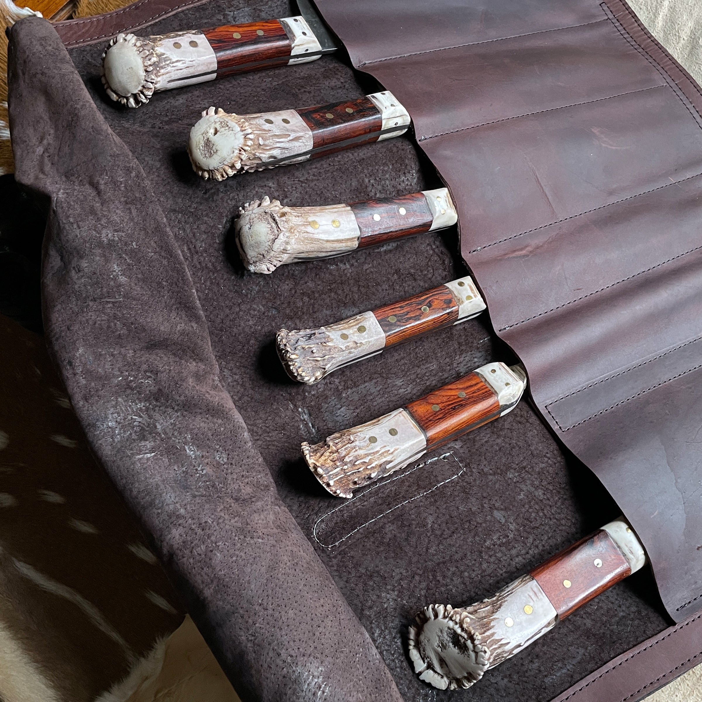 Heartbeat of a Hunter "The Cowboy" Knife Roll – The Essential Companion for Outdoor Chefs