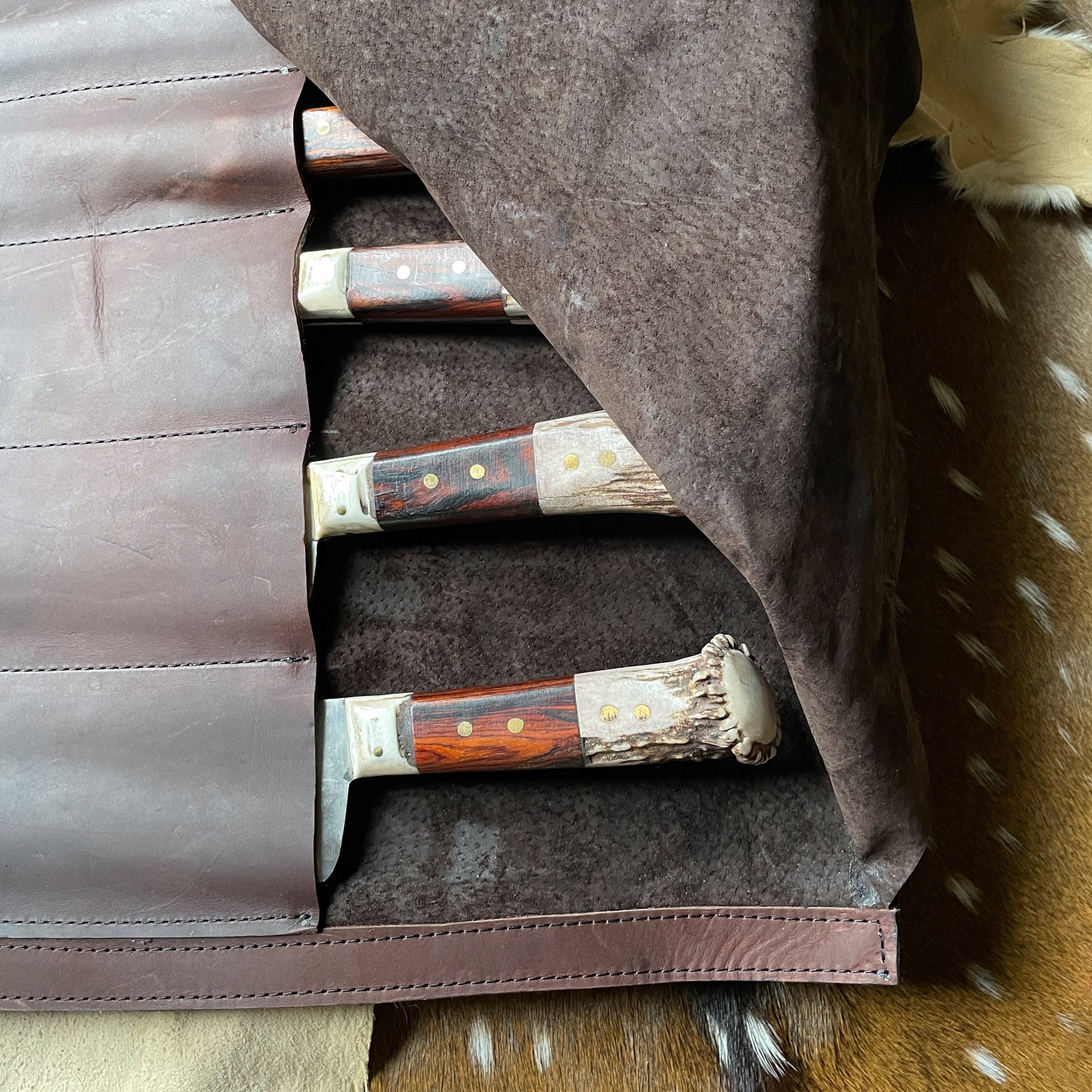 Heartbeat of a Hunter "The Cowboy" Knife Roll – The Essential Companion for Outdoor Chefs