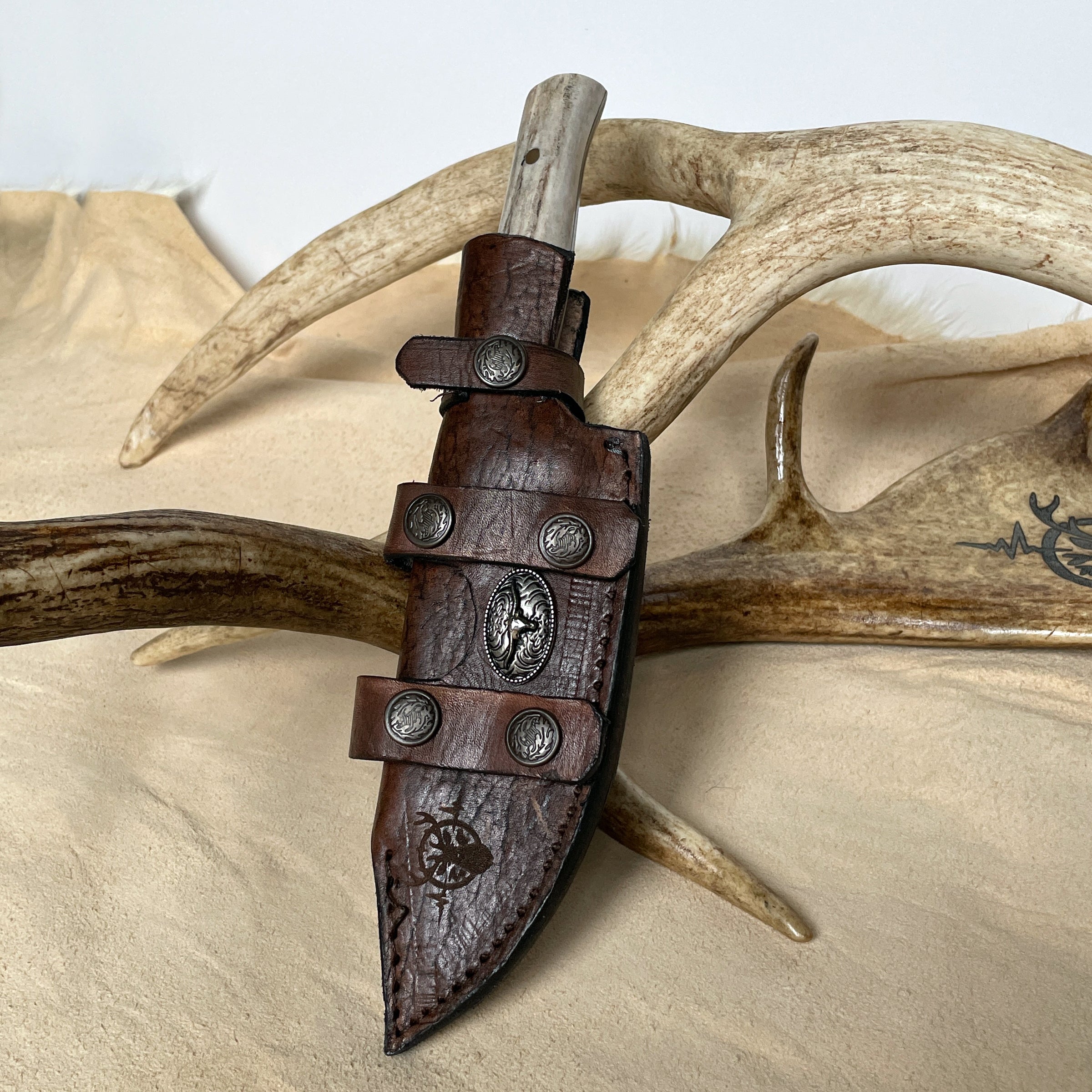 Heartbeat of a Hunter "The Outdoorsman" Knife – A Testament to Craftsmanship and Durability