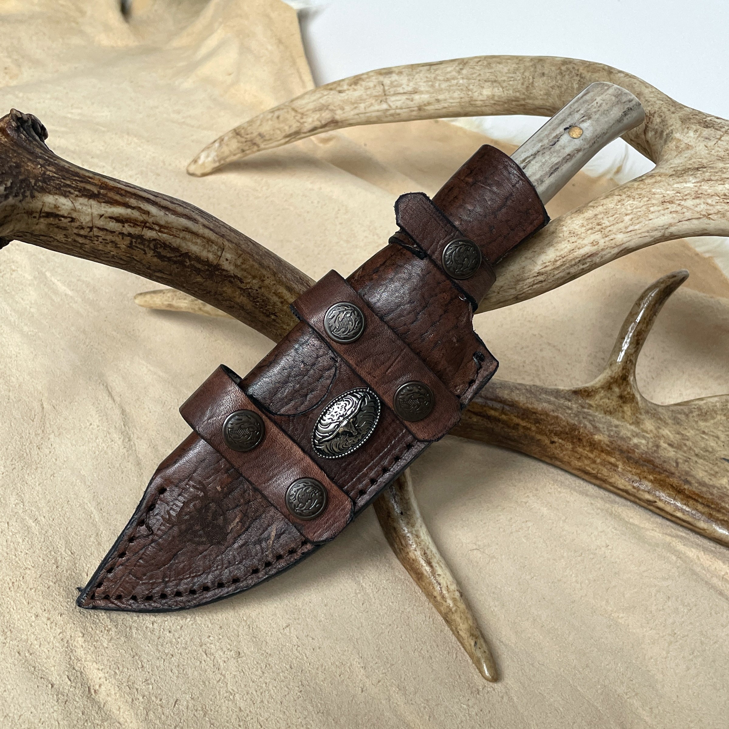 Heartbeat of a Hunter "The Outdoorsman" Knife – A Testament to Craftsmanship and Durability