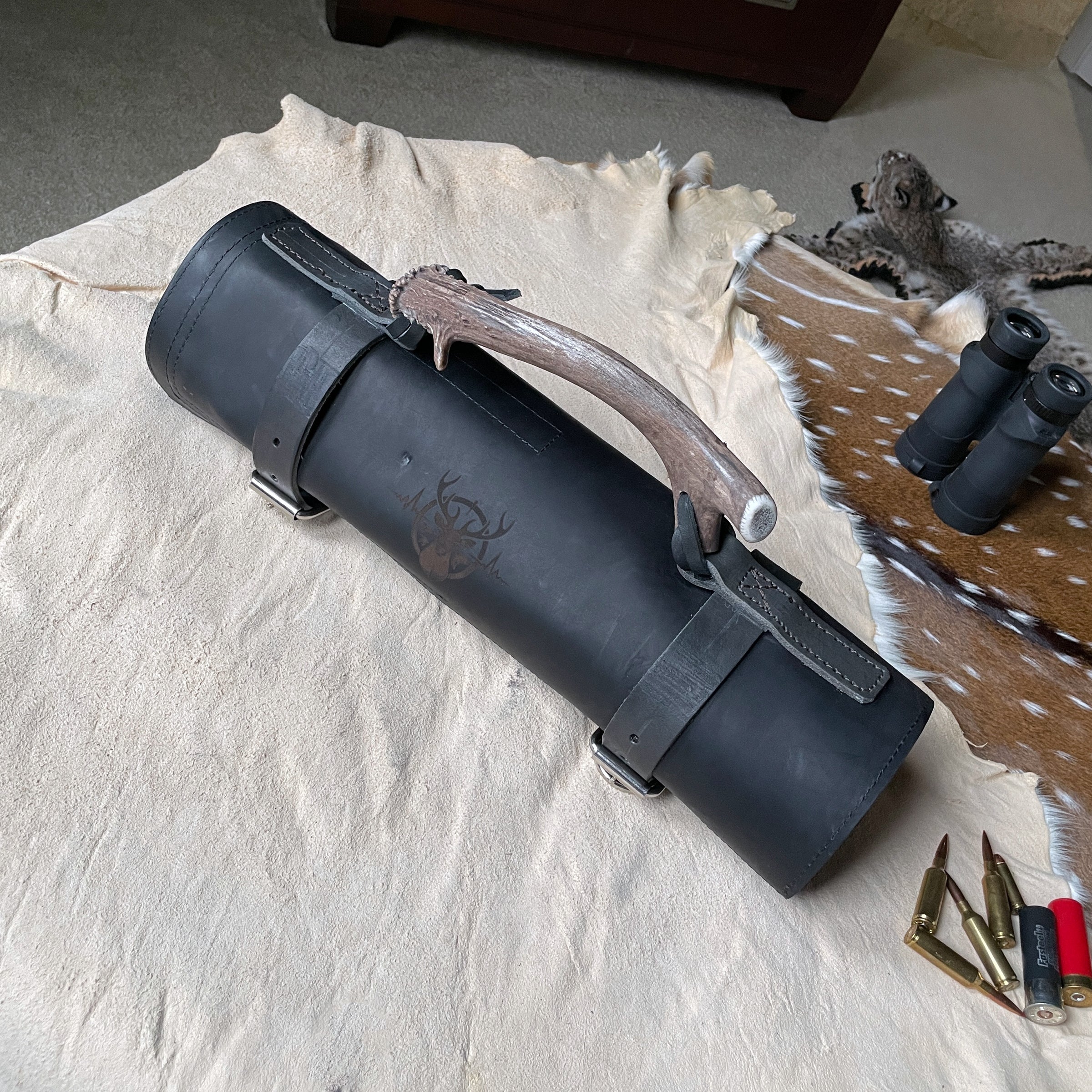 "Campfire Essentials" Leather Knife Roll – Premium Protection and Convenience